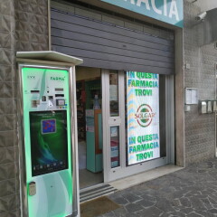distributore-automatico-farmacie-evx-moon-farma_+plus (1)