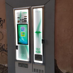 distributore-automatico-farmacie-evx-supermoon-farma_+plus