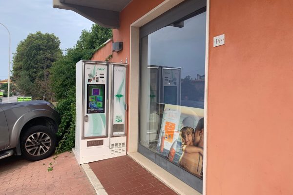 distributore-automatico-farmacia-evx-supermoon-farma-plus-casot