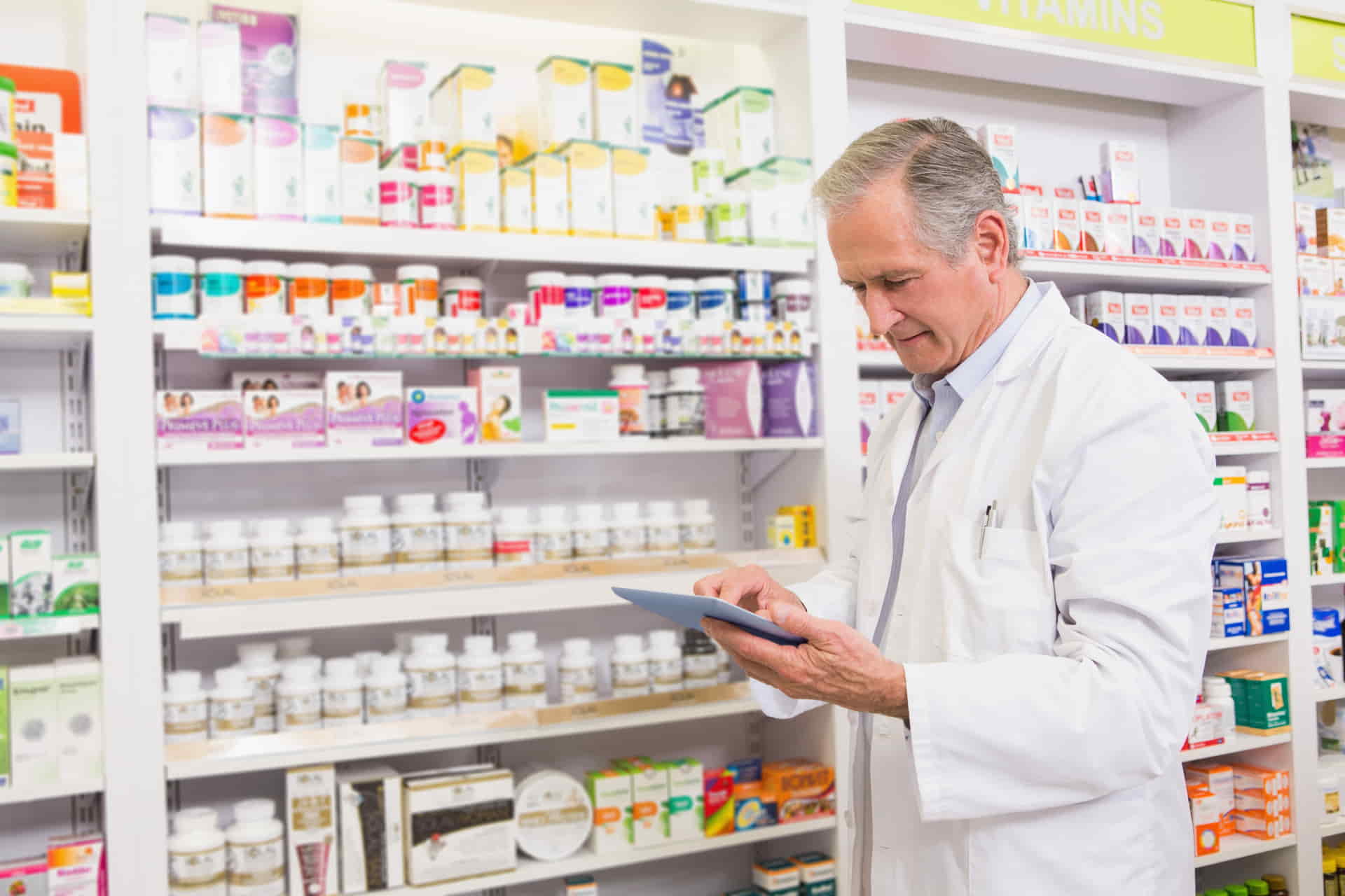 farmacista invia i corrispettivi all'agenzia delle entrate